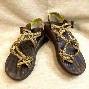 CHACO Sz 8 Kaleidoscope Double Strap Vibram Sole Wrap Toe Pull Closure Sandals